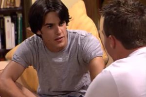 Fernando y Mauri no fueron la primera pareja gay en la televisión española. Les adelantaron tres años antes en una mítica serie adolescente