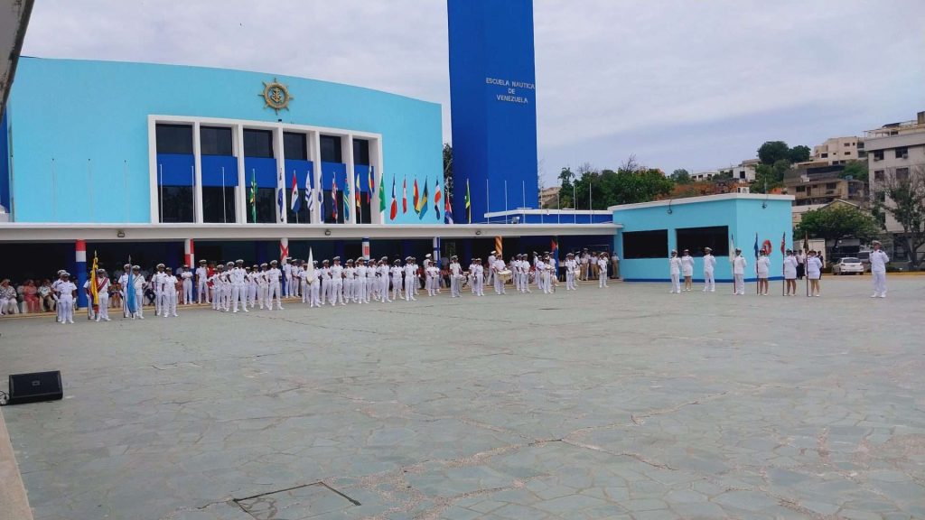 82 cadetes ascienden al último año en la Universidad Marítima del Caribe