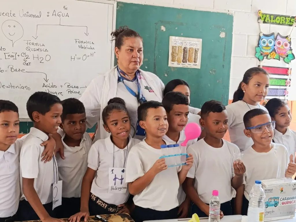 Activarán programa de becas para chamos del municipio Sucre