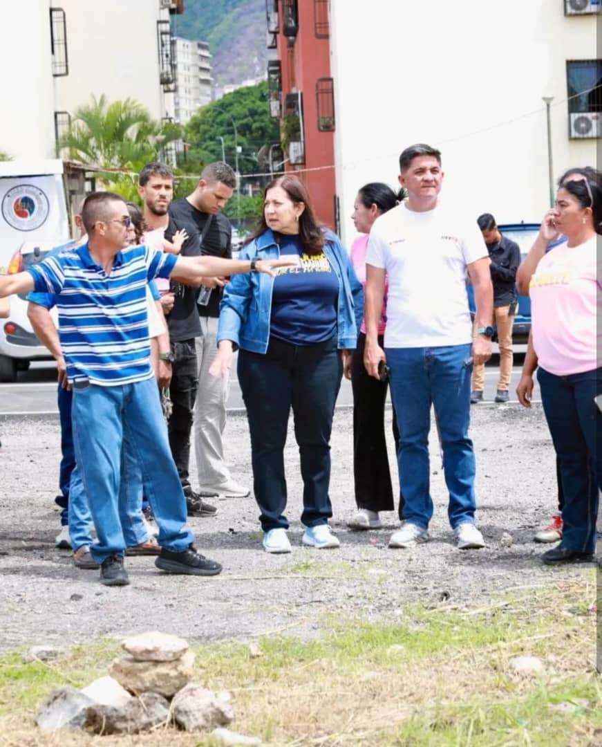 Alcaldesa de Caracas inspecciona avances del CDI en Fuerte Tiuna