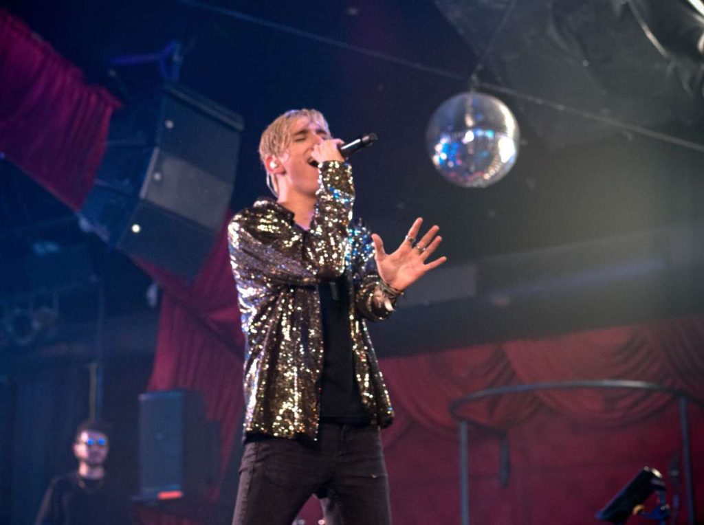 'Amén al rock' es lo nuevo de Ryan Cox