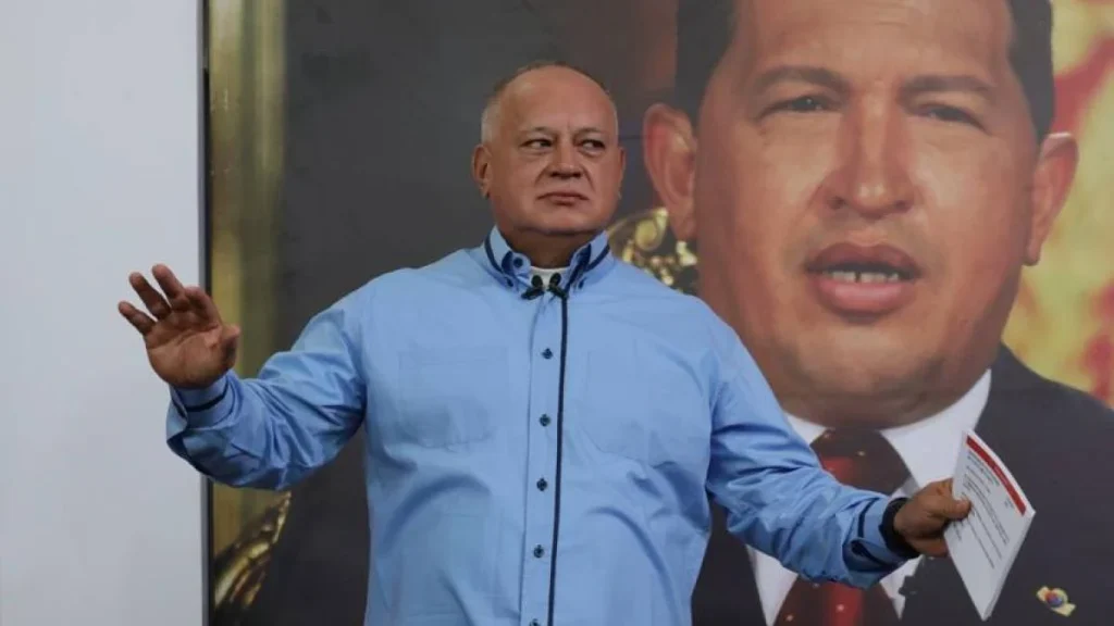 Cabello: salida de la embajada Argentina fue negociada por solicitud de María Corina Machado