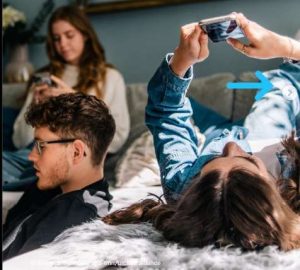 Uso excesivo de teléfonos inteligentes se asocia a problemas de salud mental