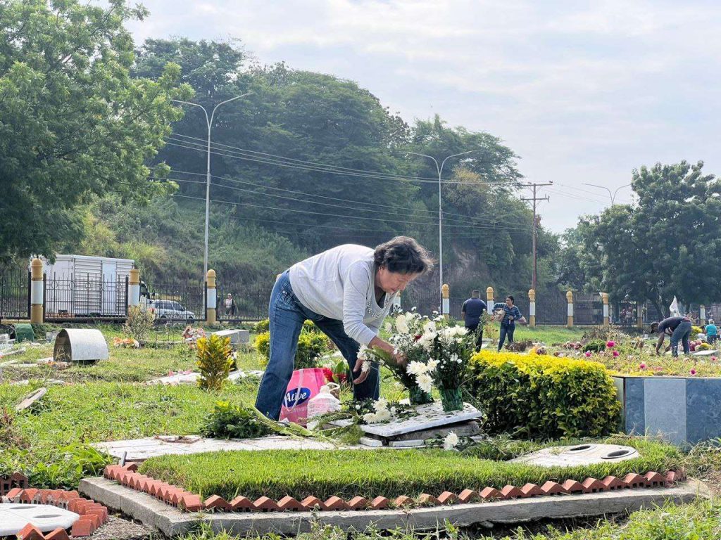 Cementerios de Maracay tendrán programación especial por el Día de las Madres