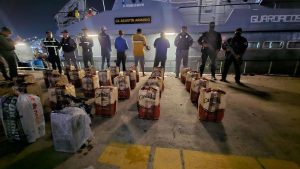 Cinco presos ligados a 700 kilos de cocaína incautados