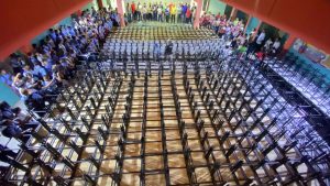 Dotan 600 mesas-sillas en escuela del municipio Sotillo en Monagas