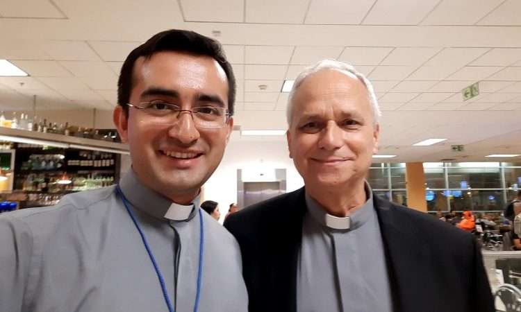 El Papa designó como su secretario privado al sacerdote peruano Edgard Rimaycuna