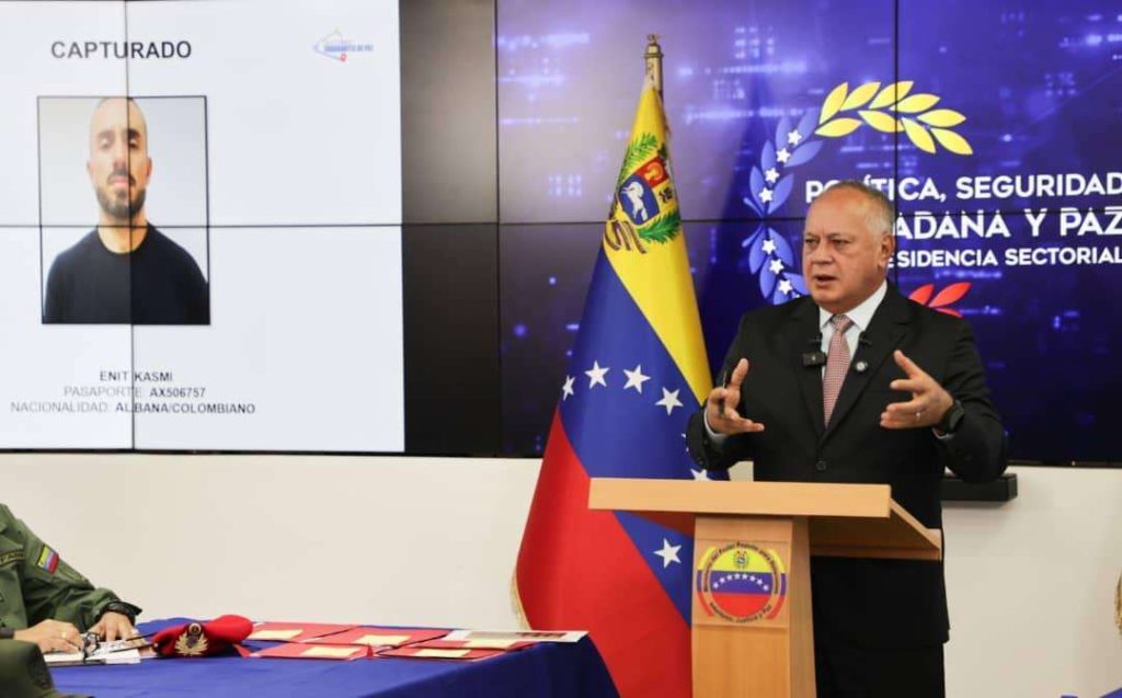 El albanés vino a cobrarle a los conspiradores