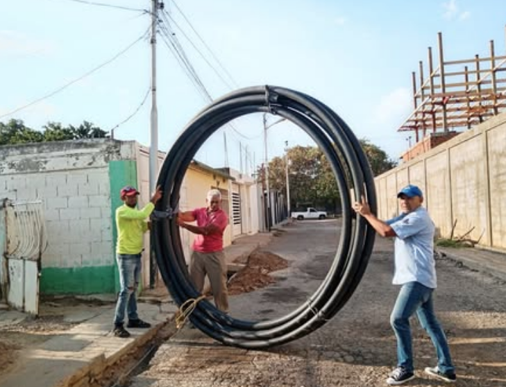 En Coro sustituyen 100 metros de colector caído