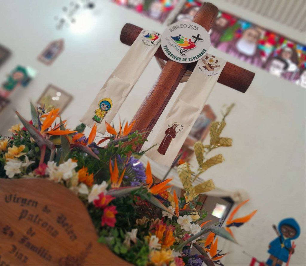 En La Victoria realizaron sesión especial por la Cruz de Mayo