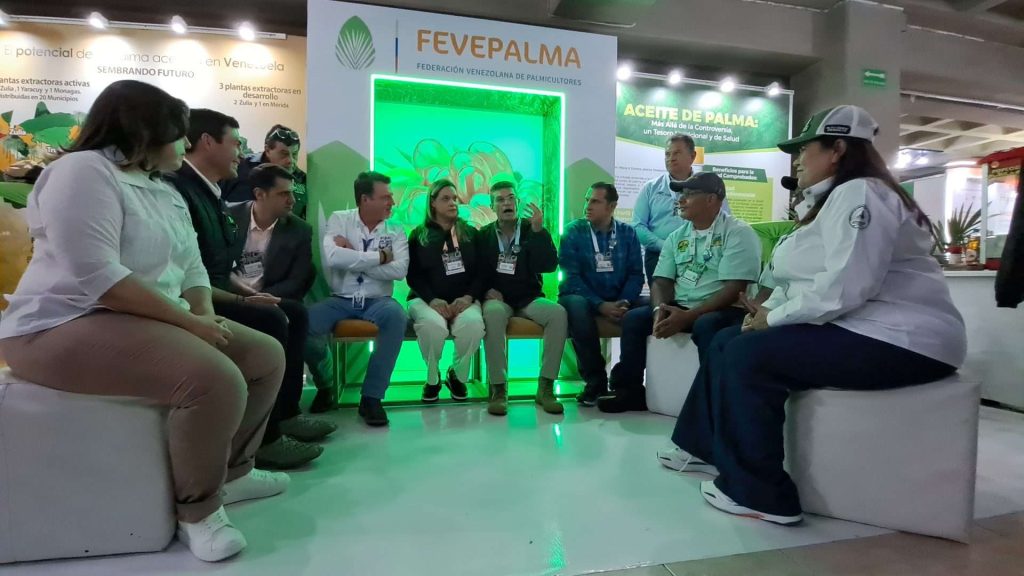 En Mérida disertaron sobre la sostenibilidad de la palma aceitera