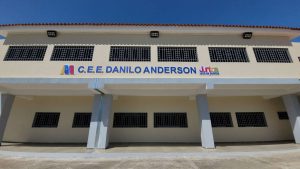 Entregan rehabilitado el Complejo Educativo Estadal Danilo Anderson