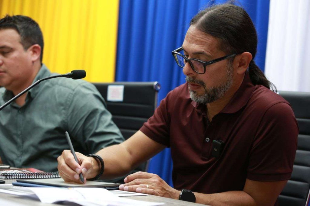 Freddy Ñáñez: Líderes revolucionarios forman al pueblo contra guerra cognitiva