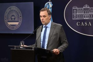 Gobierno argentino anunció reformas al régimen migratorio