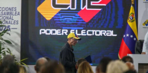 Opositores electos el 25-May recibieron credenciales de sus cargos en el CNE