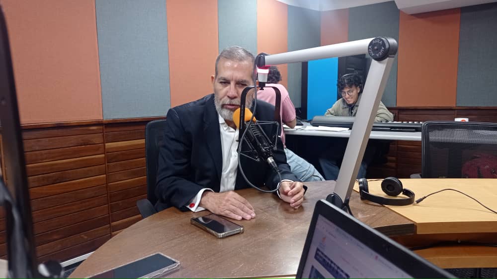 «insistimos en la ruta democrática y electoral»