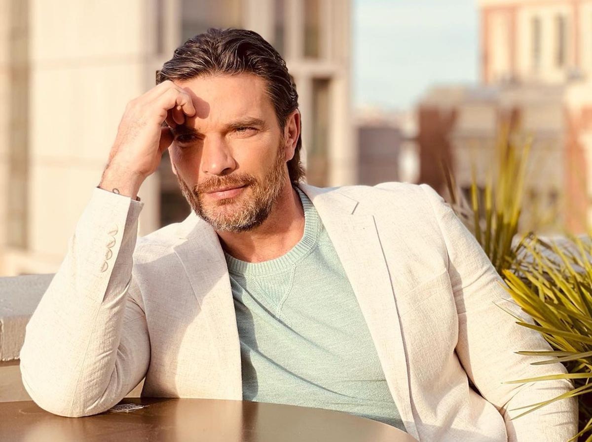 Julián Gil sobre Marjorie de Sousa: Me agarró a golpes