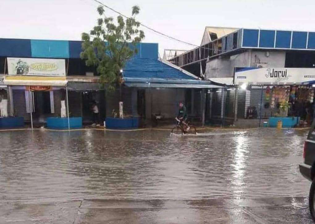 Las lluvias en Zulia cortaron carreteras, inundaron ciudades y paralizaron el puente