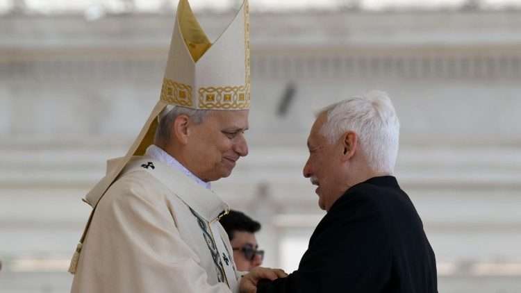 León XIV comenzó su pontificado