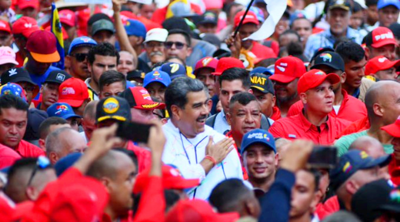 Maduro: “no ha nacido quien derrote al pueblo de Simón Bolívar”