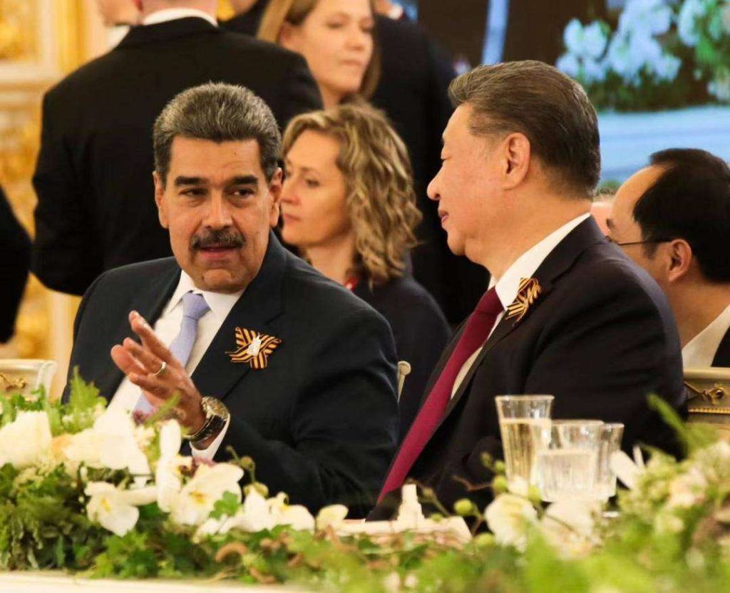 Maduro y Xi Jinping panas en Moscú
