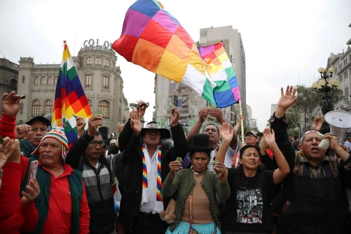 Familiares de víctimas en protestas contra Dina Boluarte piden ayuda al Papa