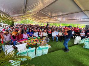 Más de 3.600 campesinos reciben insumos para la siembra de maíz en Guárico