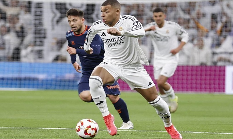 El Real Madrid sufrió pero ganó 3-2 al Celta con doblete de Mbappé