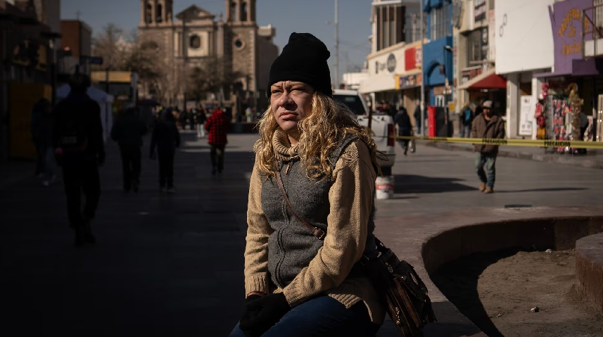 Madre quedó atrapada en México y sus hijos incomunicados en EEUU