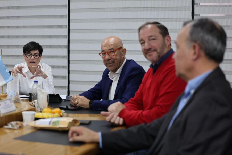 Productores argentinos en Venezuela se reúnen con ministra Gabriela Jiménez