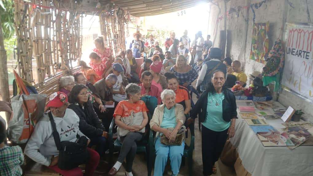 Declamaron más de 2000 poemas en ruta de poesía “La Victoria”