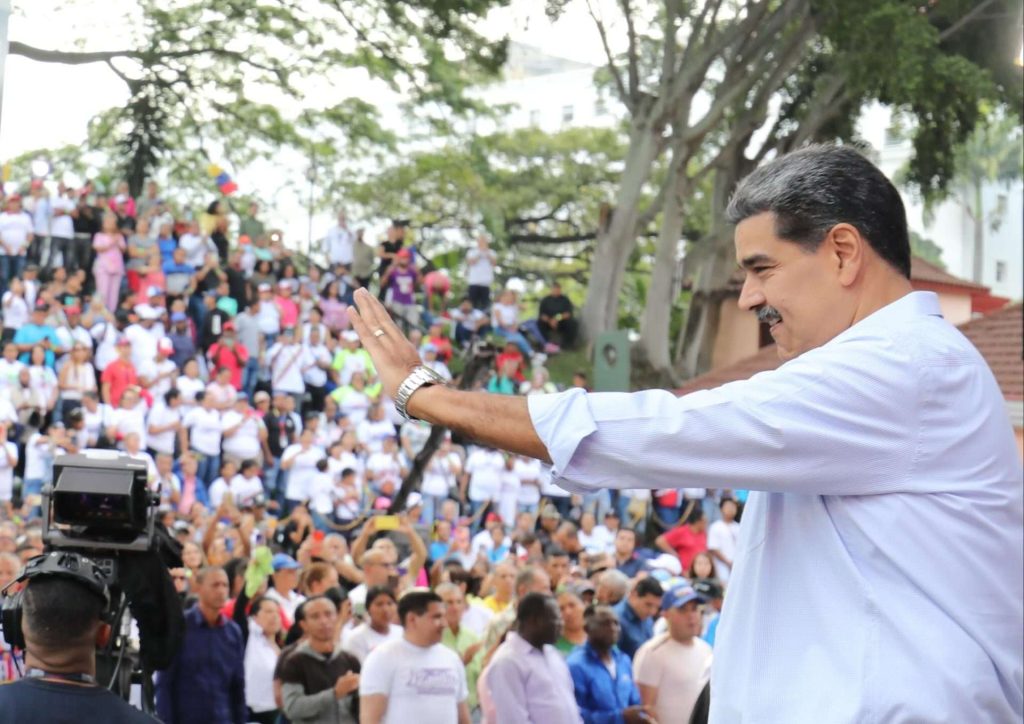 Presidente recibe en Miraflores marcha por la familia y rescate de la niña Maikelys