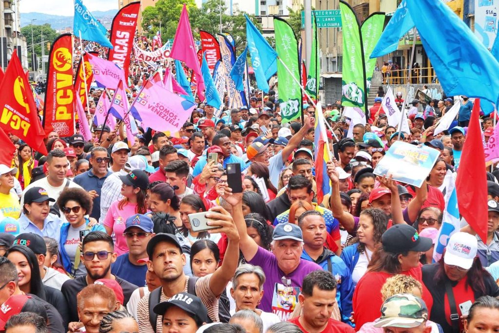 Pueblo celebra la gran victoria del pasado 25 de mayo