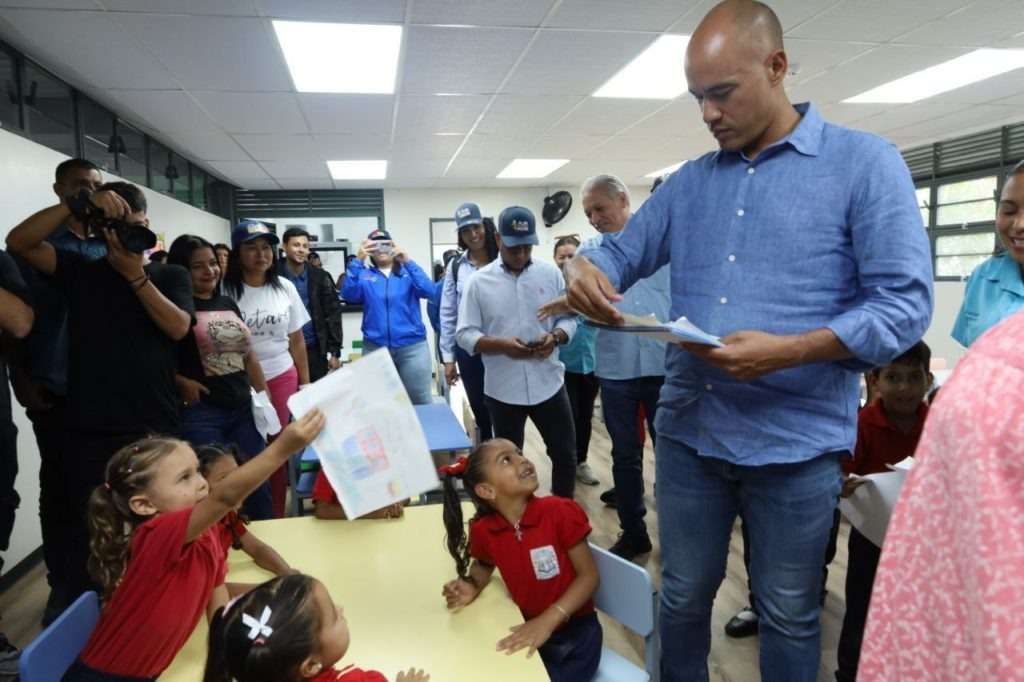 Rehabilitada Escuela Nacional Ana María Campos en Miranda