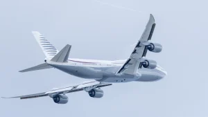 Trump dice que sería "estúpido" no aceptar un avión gratis de Qatar