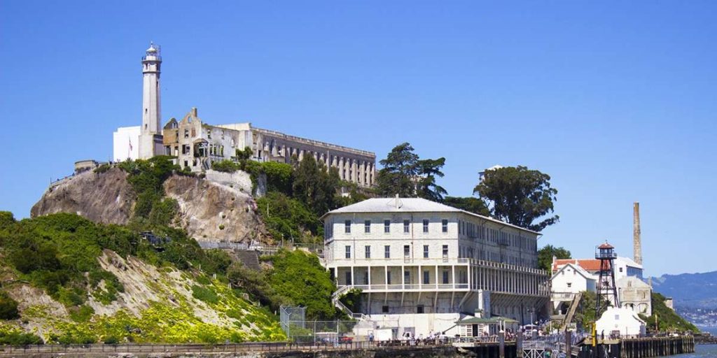 Trump ordena la reapertura de la cárcel Alcatraz
