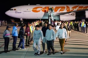 Supremo mantiene veto que impide a Trump usar ley de Enemigos Extranjeros para deportar venezolanos