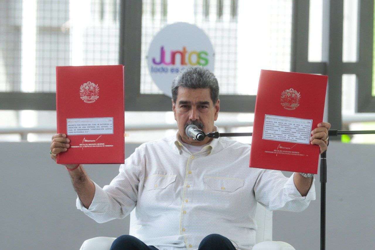 Maduro crea la Corporación Nacional Juntos Todos es Posible