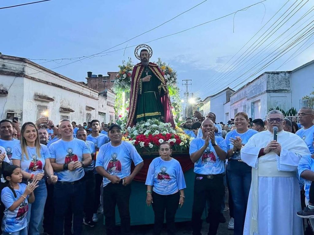 Yaracuyanos desbordaron su fe en misa y procesión de San Felipe apóstol