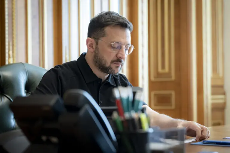 Zelenski anuncia que viajará a Estambul para conversaciones con Putin