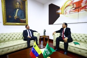 Venezuela y Arabia Saudita fortalecen la cooperación en el área energética