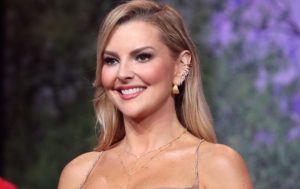 Marjorie de Sousa celebra un año sin implantes mamarios