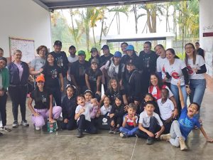 Cebra lleva alegría a 140 Niños de la Escuela Negra Hipólita con espacios renovados