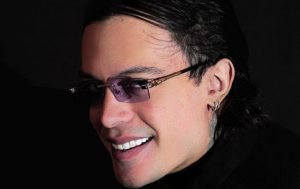 Versalle conquista la música urbana latinoamericana desde la producción ejecutiva y A&R