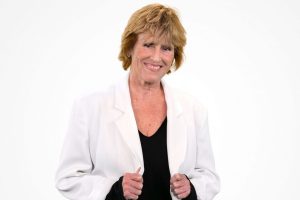 Mercedes Milá se mete en un jardín en su vuelta a RTVE, tras el fracaso de su último programa