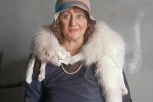 El hombre que mató al marido de su amante después de vivir 10 años escondido en el ático de su casa: historias de cine