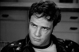 Ni 'El padrino' ni 'Un tranvía llamado deseo'. La mejor película de Marlon Brando fue un drama judicial que ganó 8 Oscars
