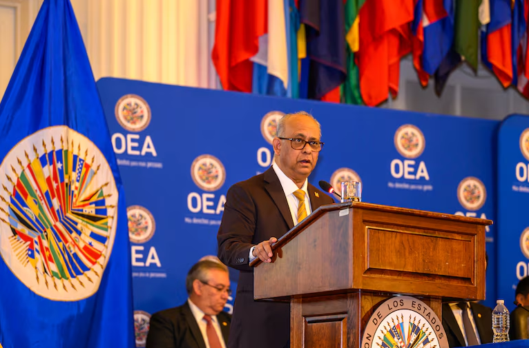 Estados Unidos advierte que abandonará la OEA si no asume un compromiso político para lograr la democracia en Venezuela