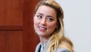 Así es la vida de Amber Heard tras abandonar Hollywood y comenzar de cero en España
