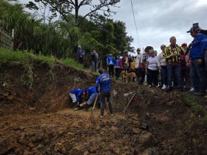 Avanza recuperación del sector Los Marciales en vía Rubio-San Cristóbal
